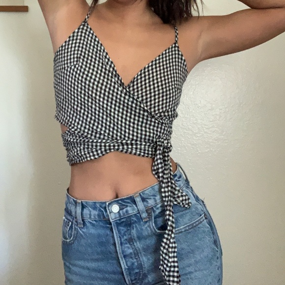 Picnic Wrap Top // - Picture 2 of 4